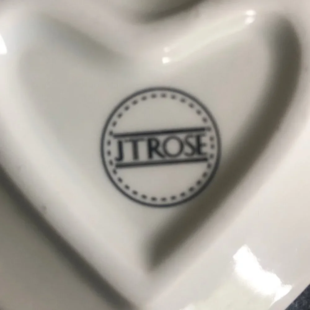 JT Rose heart-shaped ceramic trinket dishes, 3-count, travel-themed